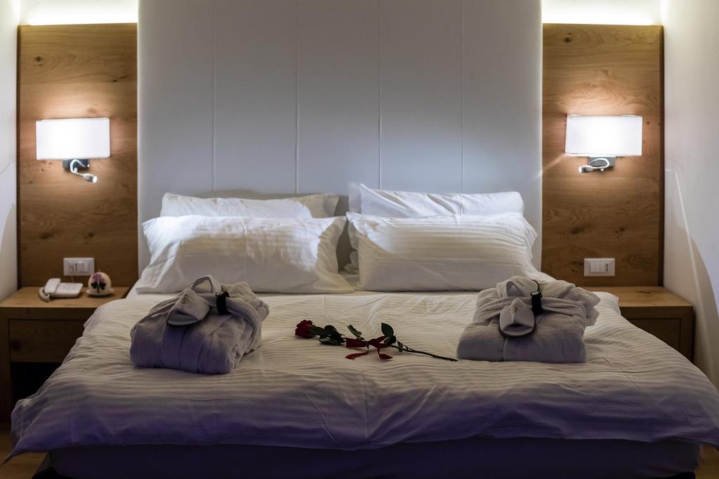 Hotel Collini Пинцоло Екстериор снимка