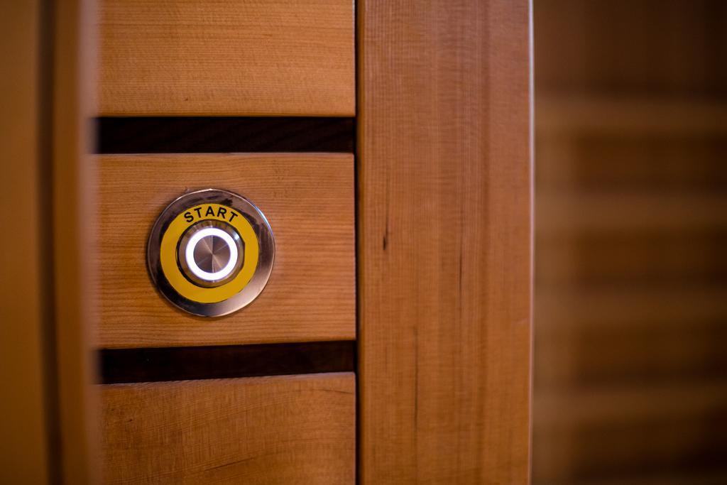Hotel Collini Пинцоло Екстериор снимка