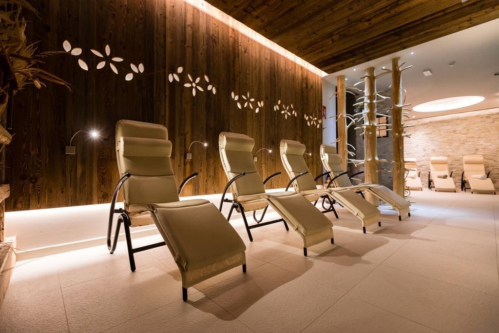 Hotel Collini Пинцоло Екстериор снимка
