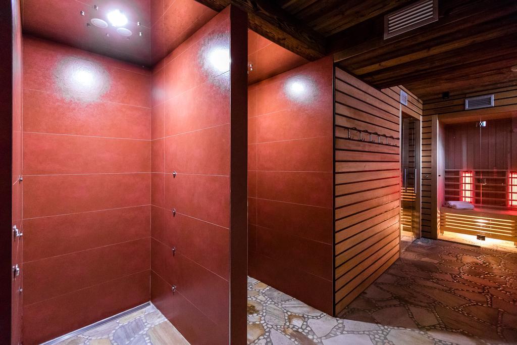 Hotel Collini Пинцоло Екстериор снимка