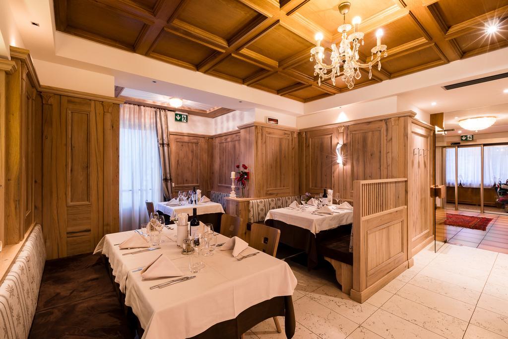 Hotel Collini Пинцоло Екстериор снимка